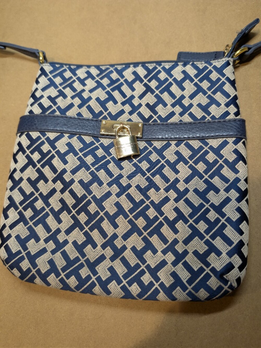 Vintage Tommy Hilfiger Blue Patterned Women's Clutch with Gold Lock